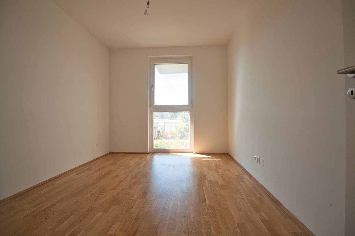 Living meets Working – 2.5-room apartment with balcony and adjoining office with separate access