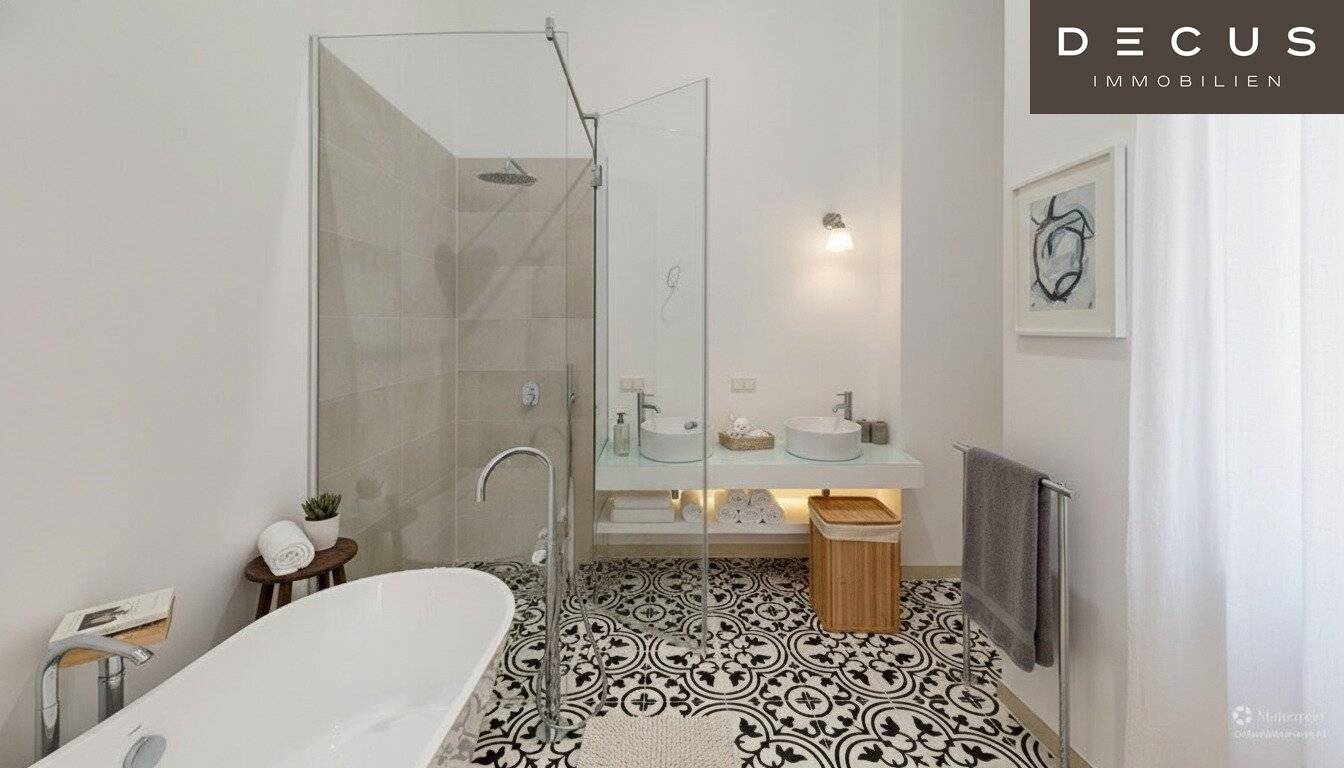 Apartment in first occupancy after comprehensive renovation with balcony