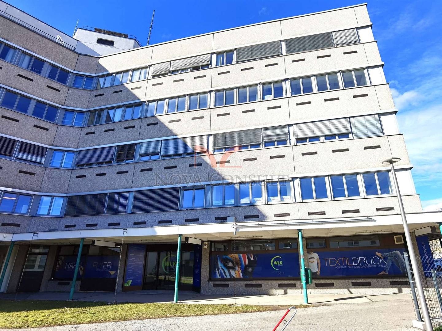 Small Rental Office 120m² Maria Enzersdorf