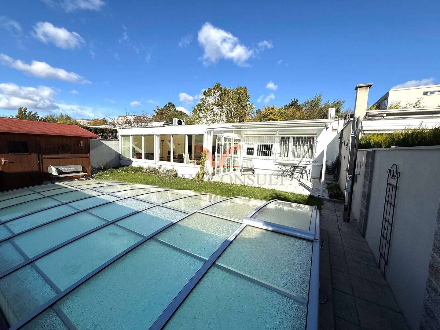 Südstadt Bungalow w. Pool & Sauna