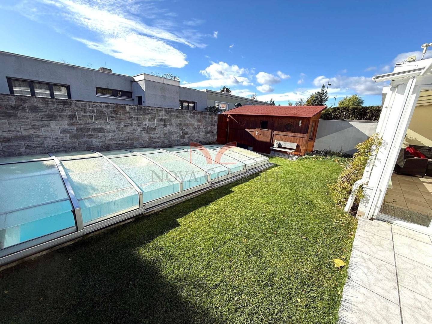 Südstadt Bungalow w. Pool & Sauna