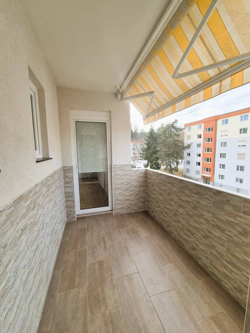 Bright Wohnung with loggia on the fourth floor