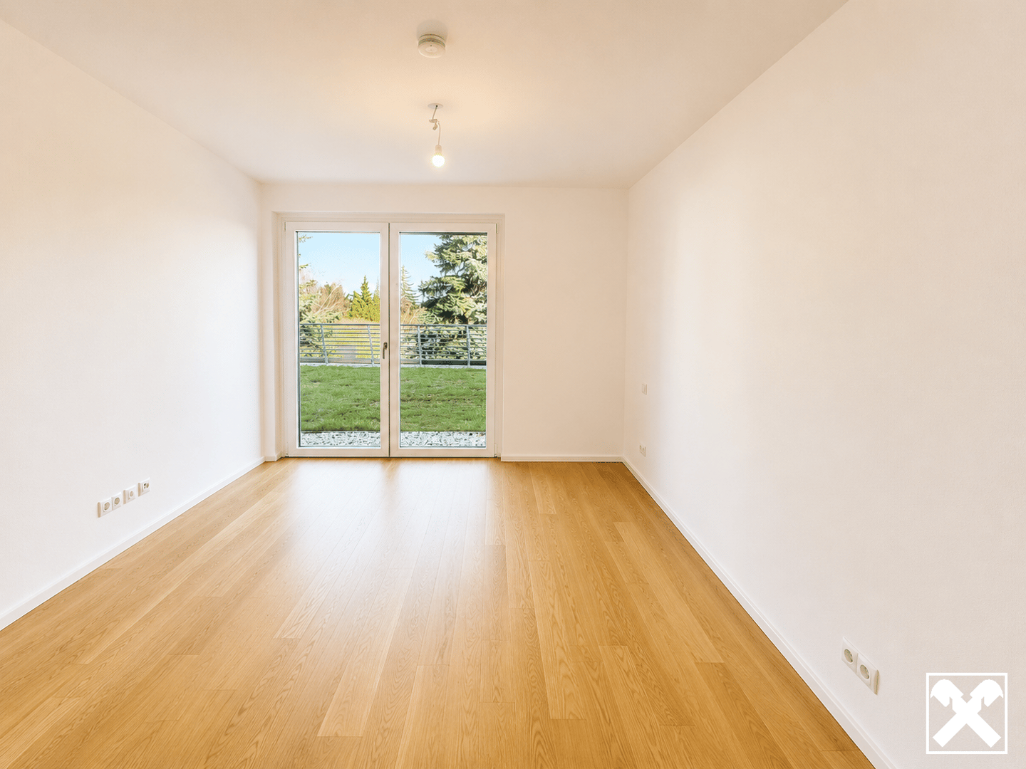 Ground floor apartment private garden and view