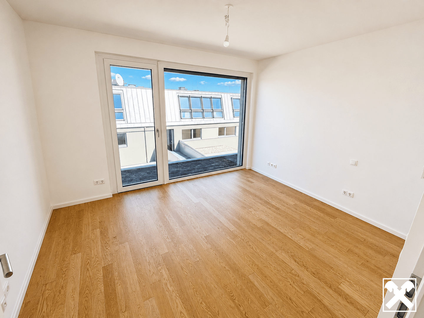 Panoramic view over Vienna with private garden