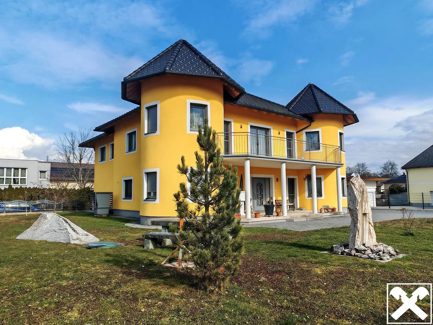 Anwesen in Klagenfurt mit Garten und Garage