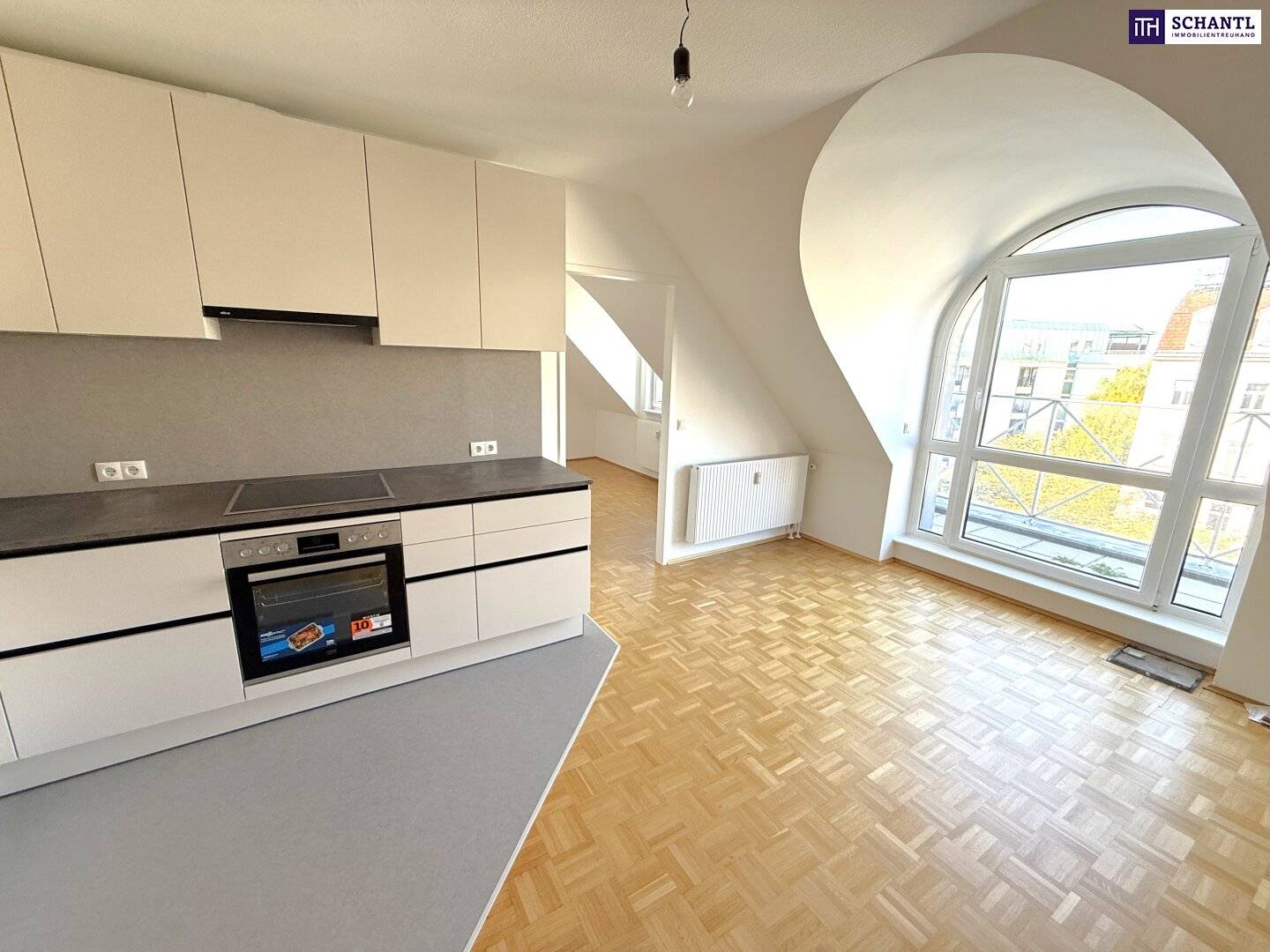 Top floor apartment with two terraces