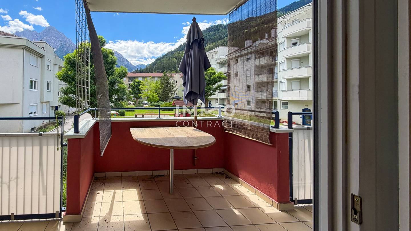 Apartment with southwest balcony and underground parking