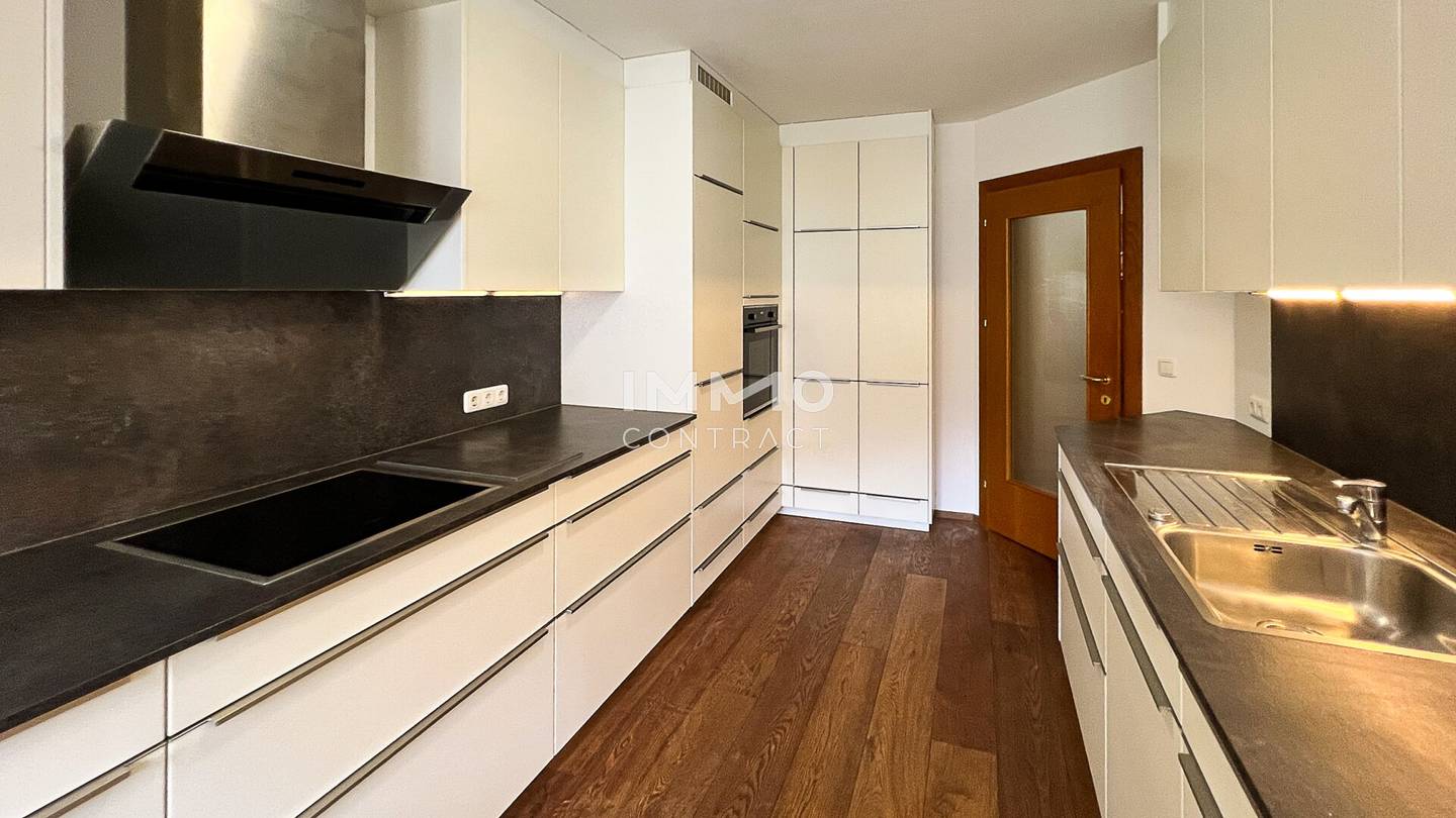 Apartment with southwest balcony and underground parking