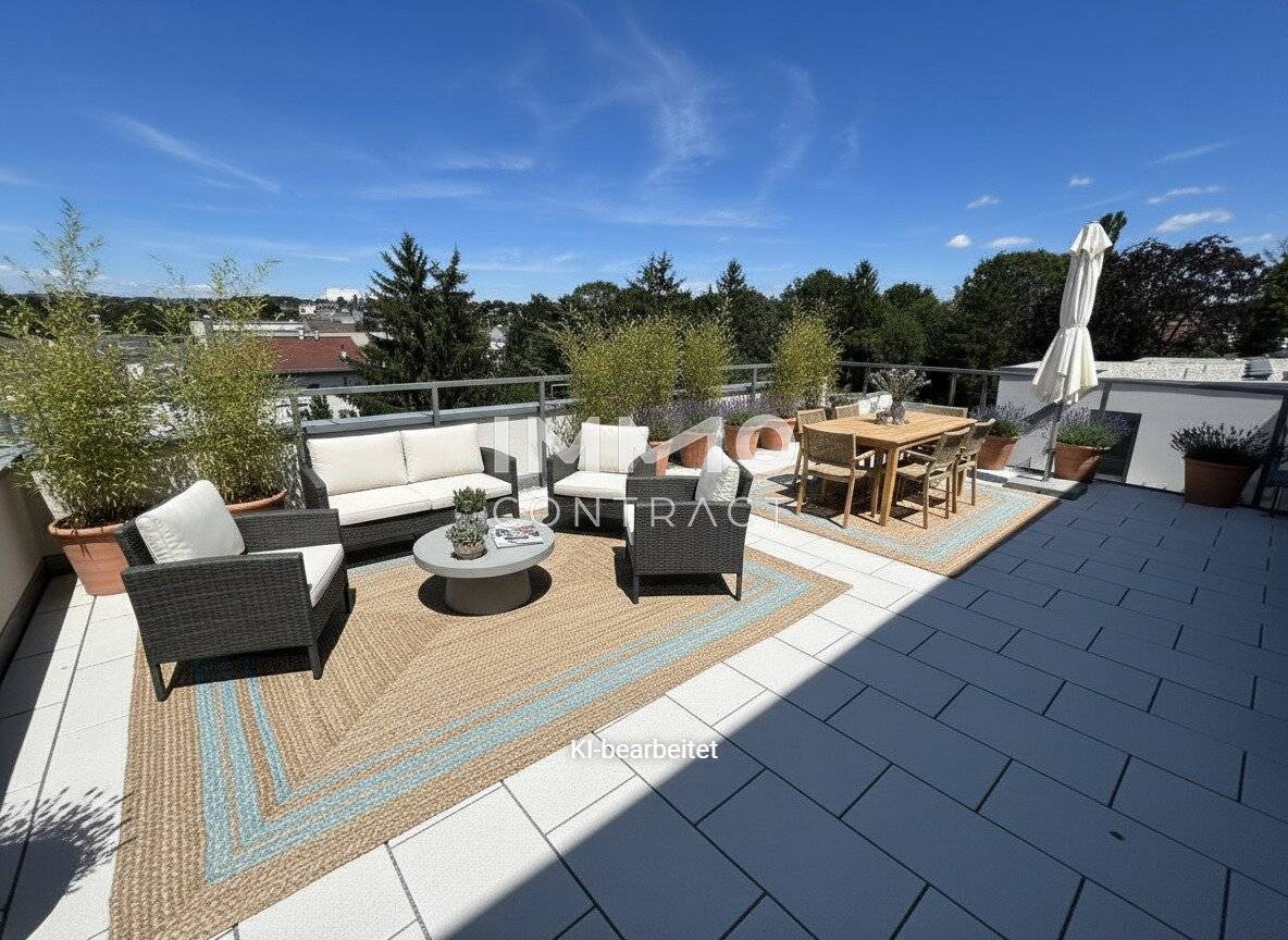Top floor apartment with two terraces in green area