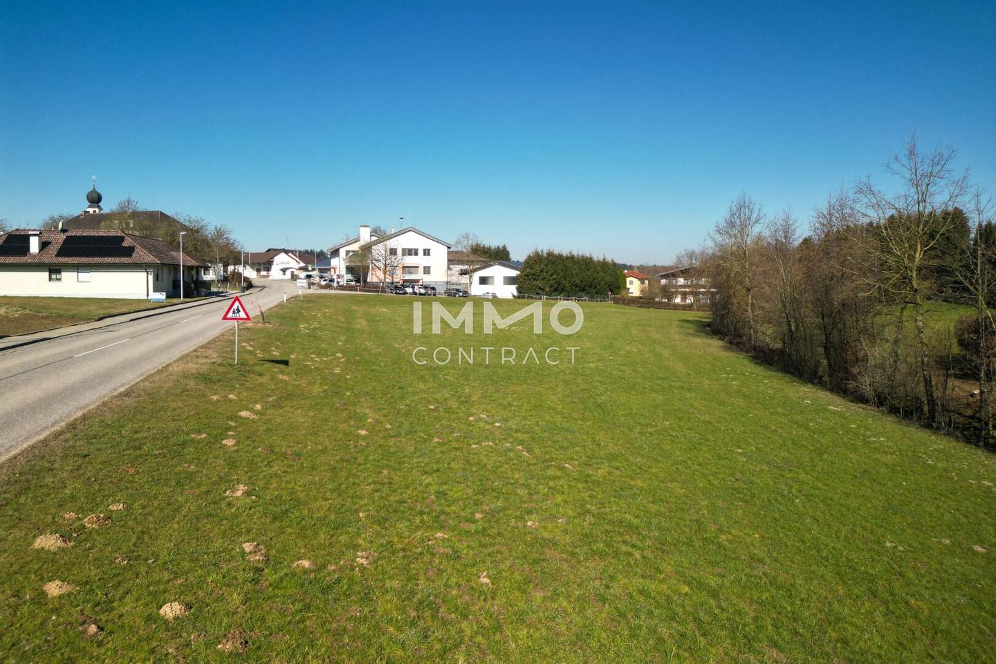 Large plot Treubach 5,490m²