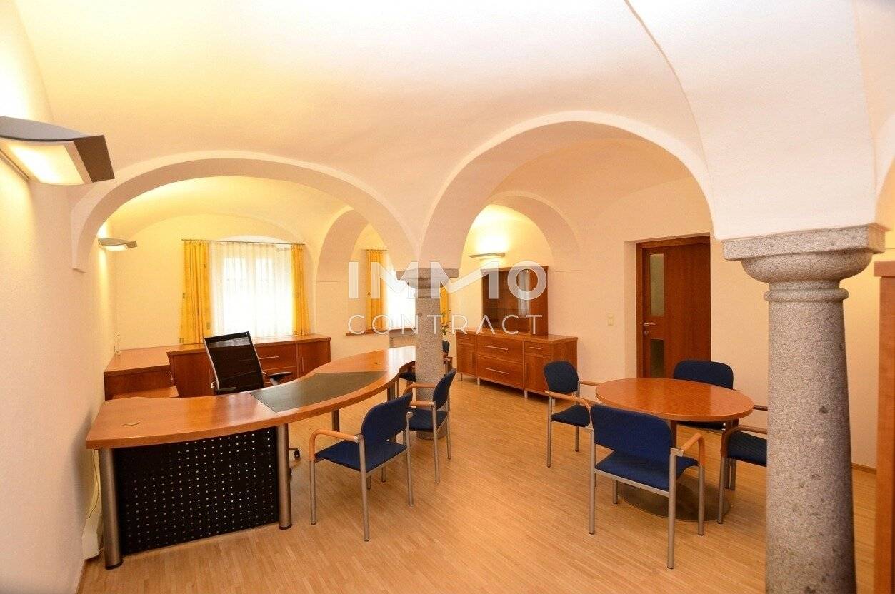 Großzügiges Büro, 220m², Obernberg