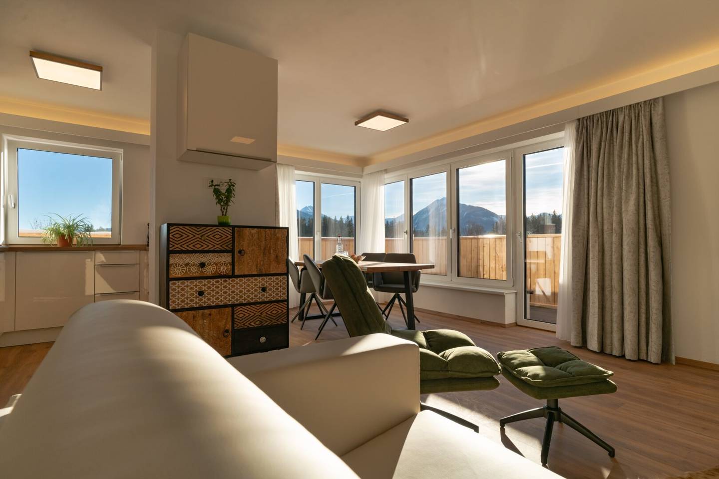Wohnung mit Panoramabalkon
