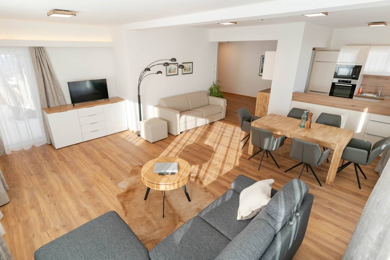 Wohnung direkt an der Loipe mit Dachsteinblick