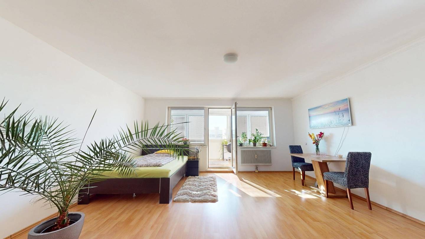 Wohnung Westausrichtung Loggia in ruhiger Lage