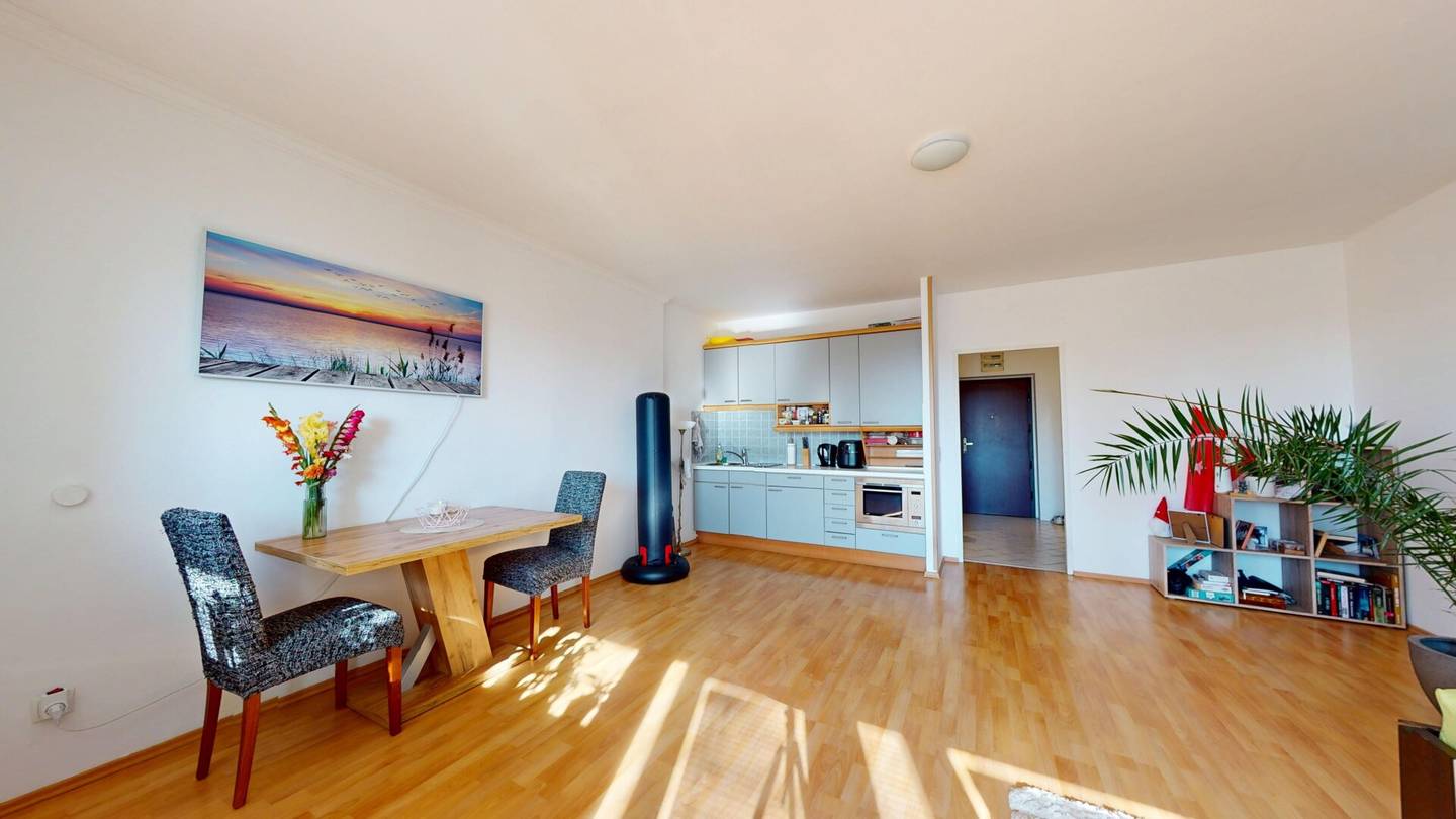 Wohnung Westausrichtung Loggia in ruhiger Lage