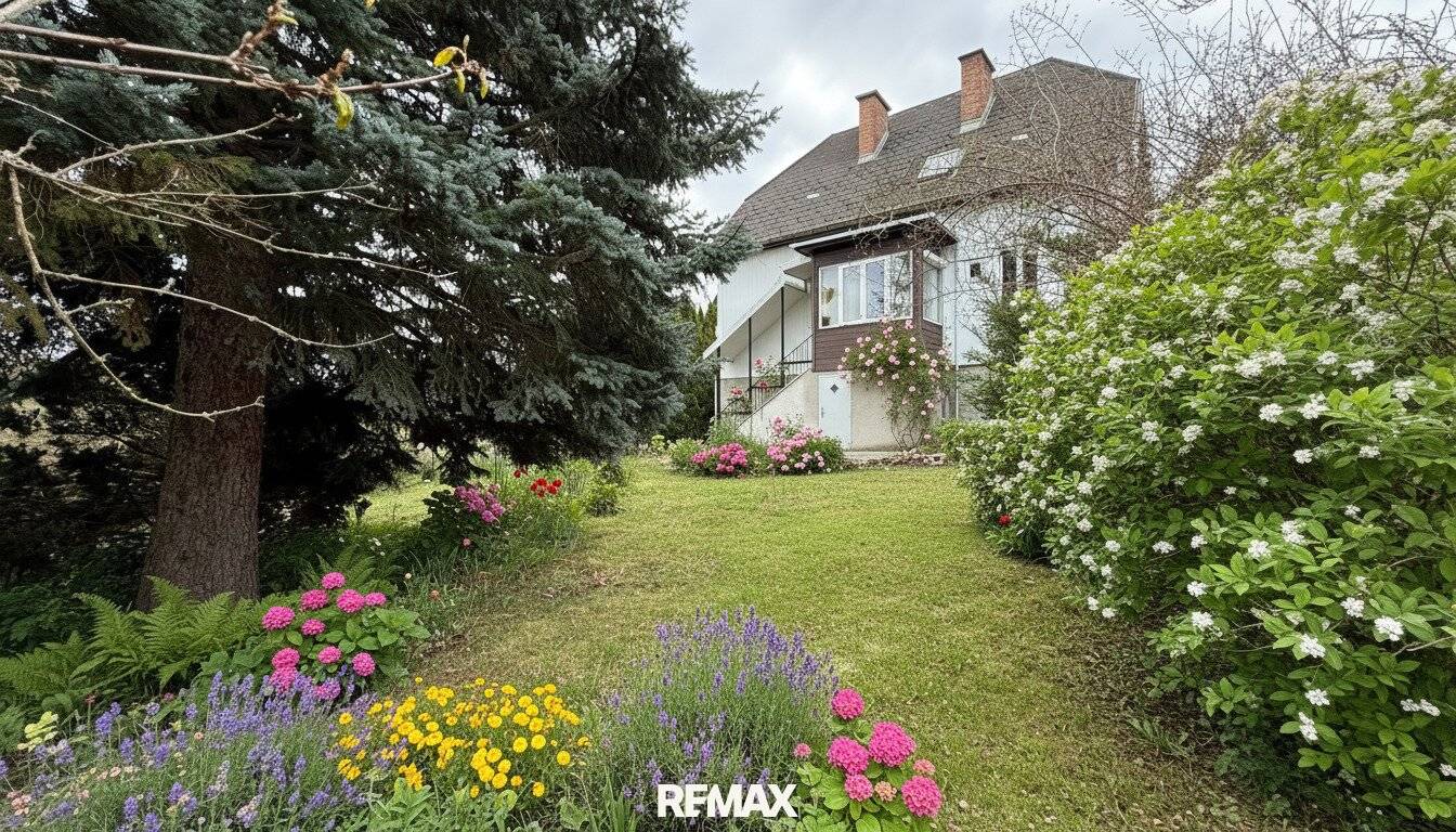 Single Family House in Lainzer Tiergarten