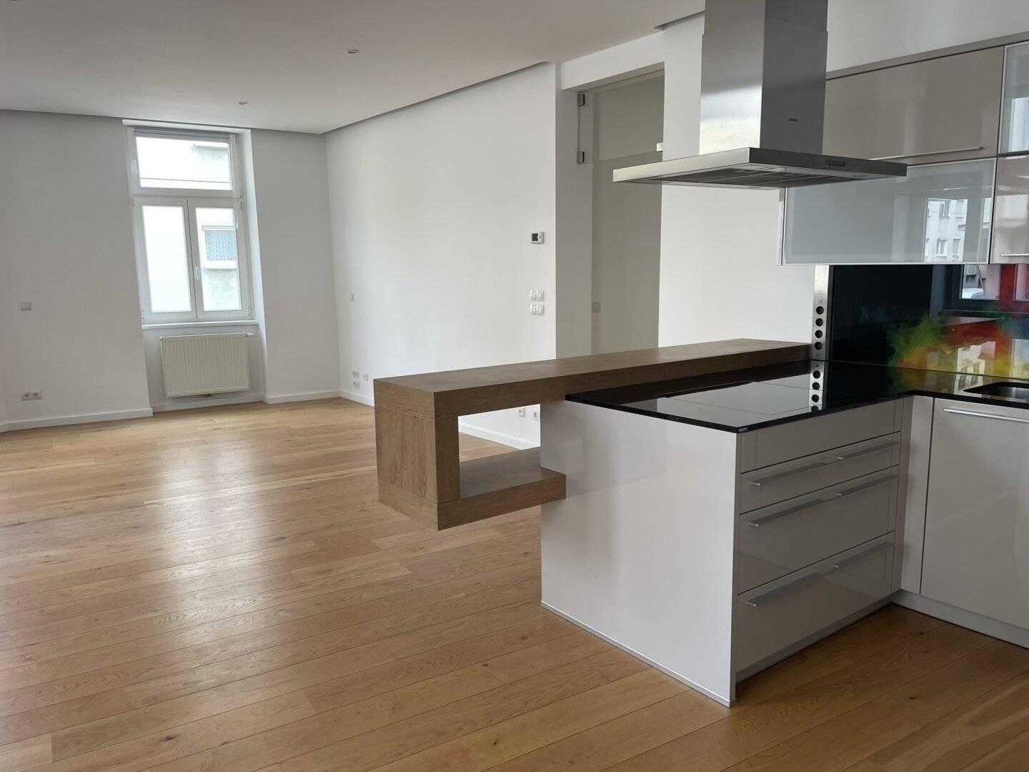 Wohnung neuwertige Markenküche barrierefrei