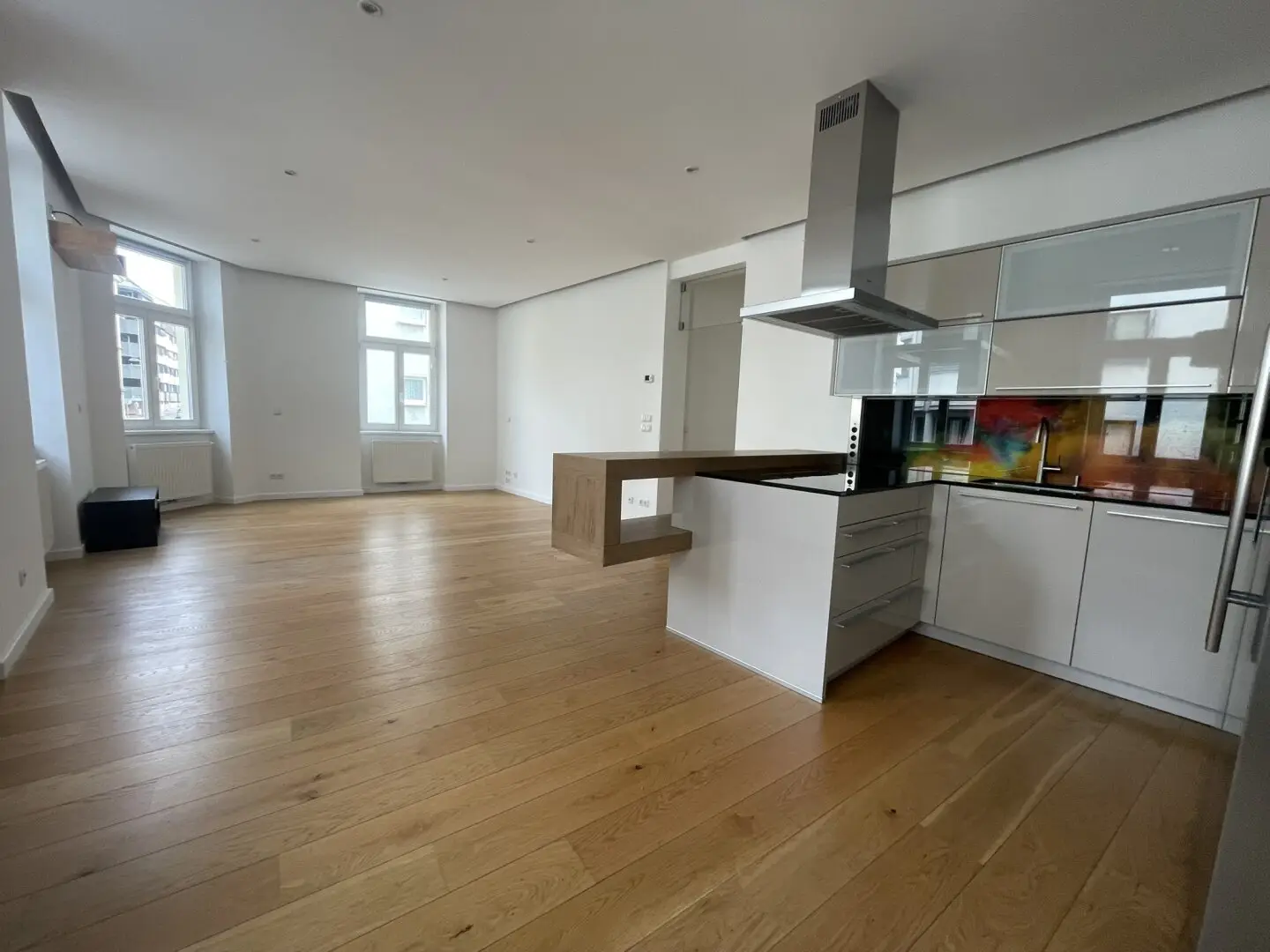 Wohnung neuwertige Markenküche barrierefrei