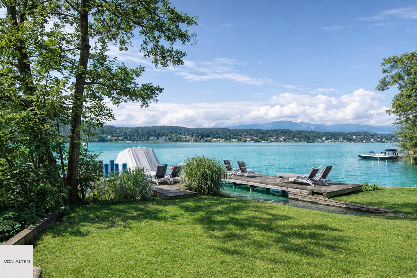 Grundstück mit Seezugang in Velden