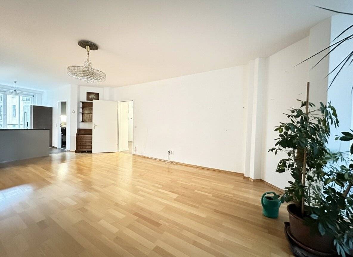 Apartment with loggia and two kitchens in a quiet location