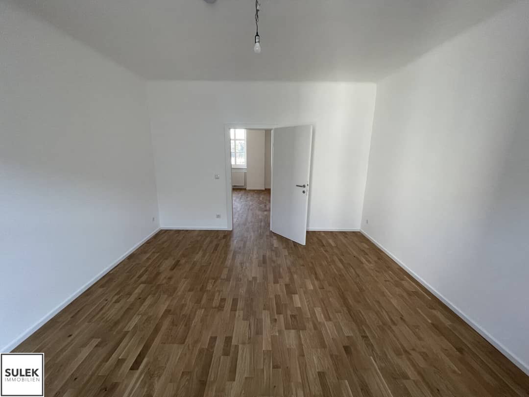 Renovated apartment with new built in kitchen