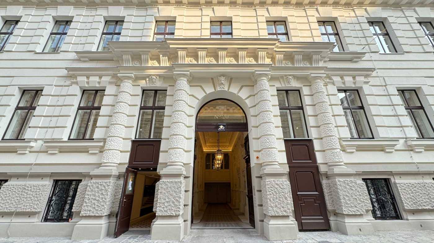 Office Space 239 m² City Center