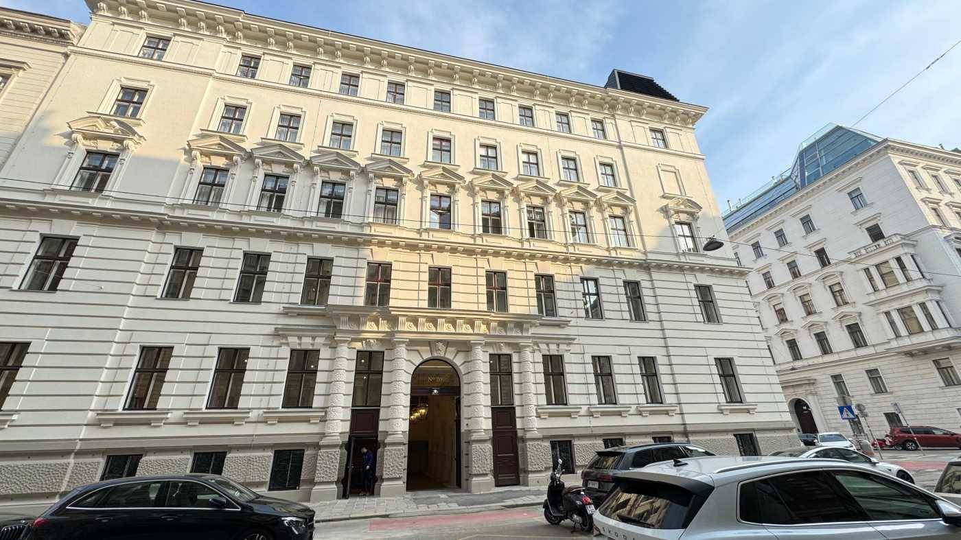 Office Space 662m² City Center