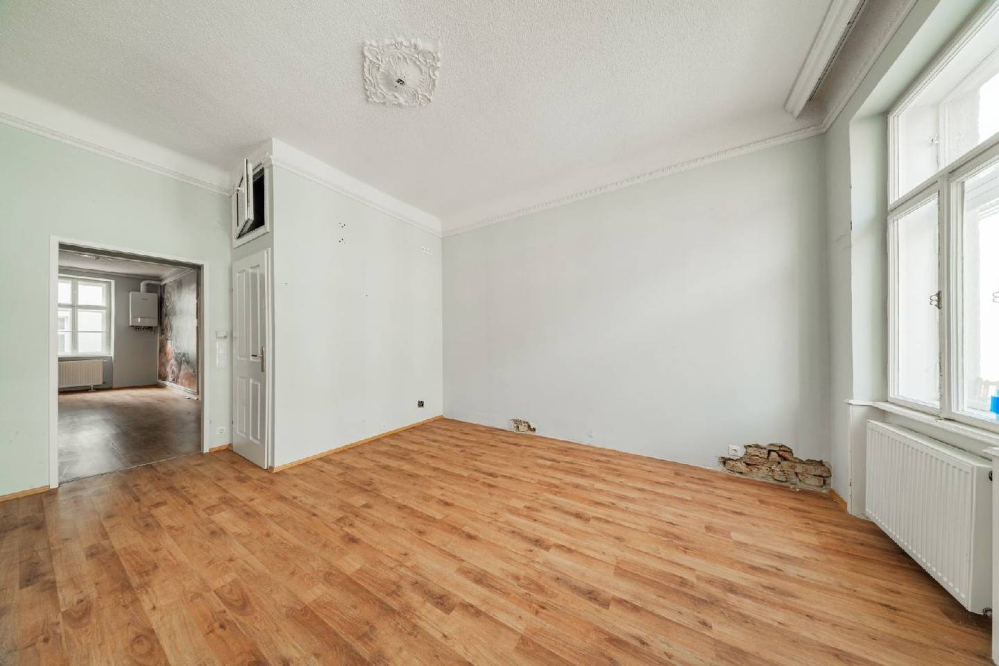 Wohnung Altbau mit Potenzial U Bahn nahe