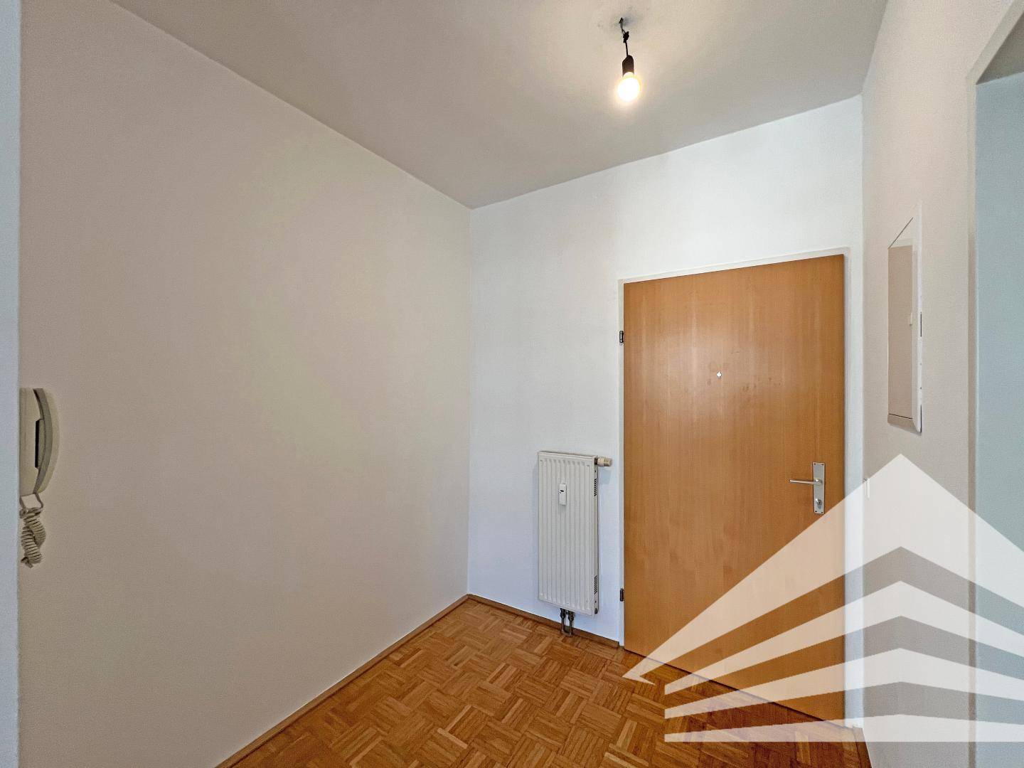Quiet 1-room flat in Linz city centre