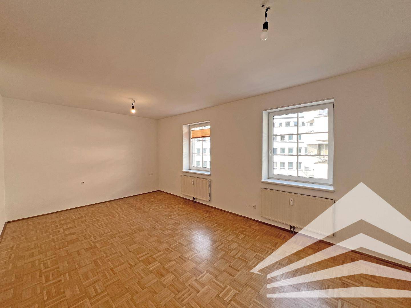 Quiet 1-room flat in Linz city centre