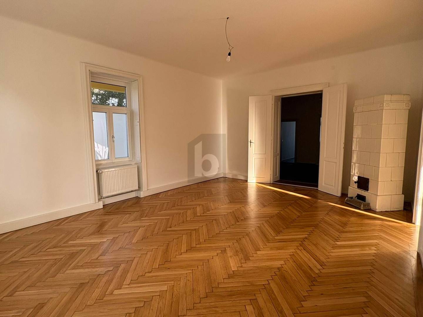 Generalsanierte Villa als repräsentative Altbauwohnung