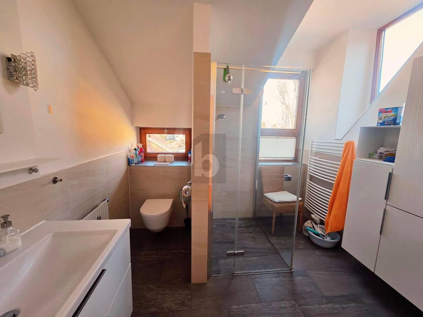 Bright Dachgeschosswohnung with balcony and fireplace connection