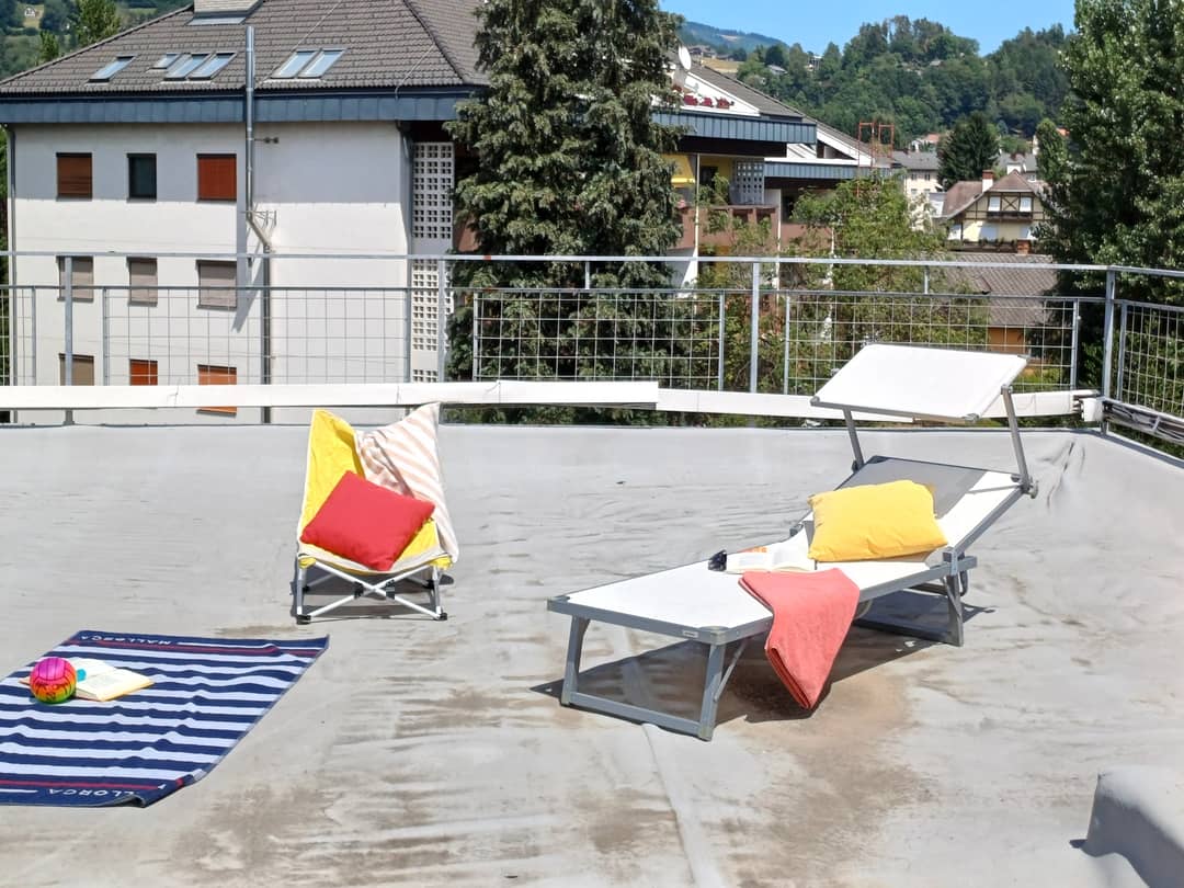 3-Zimmer-Wohnung m. Garten & Geschäft