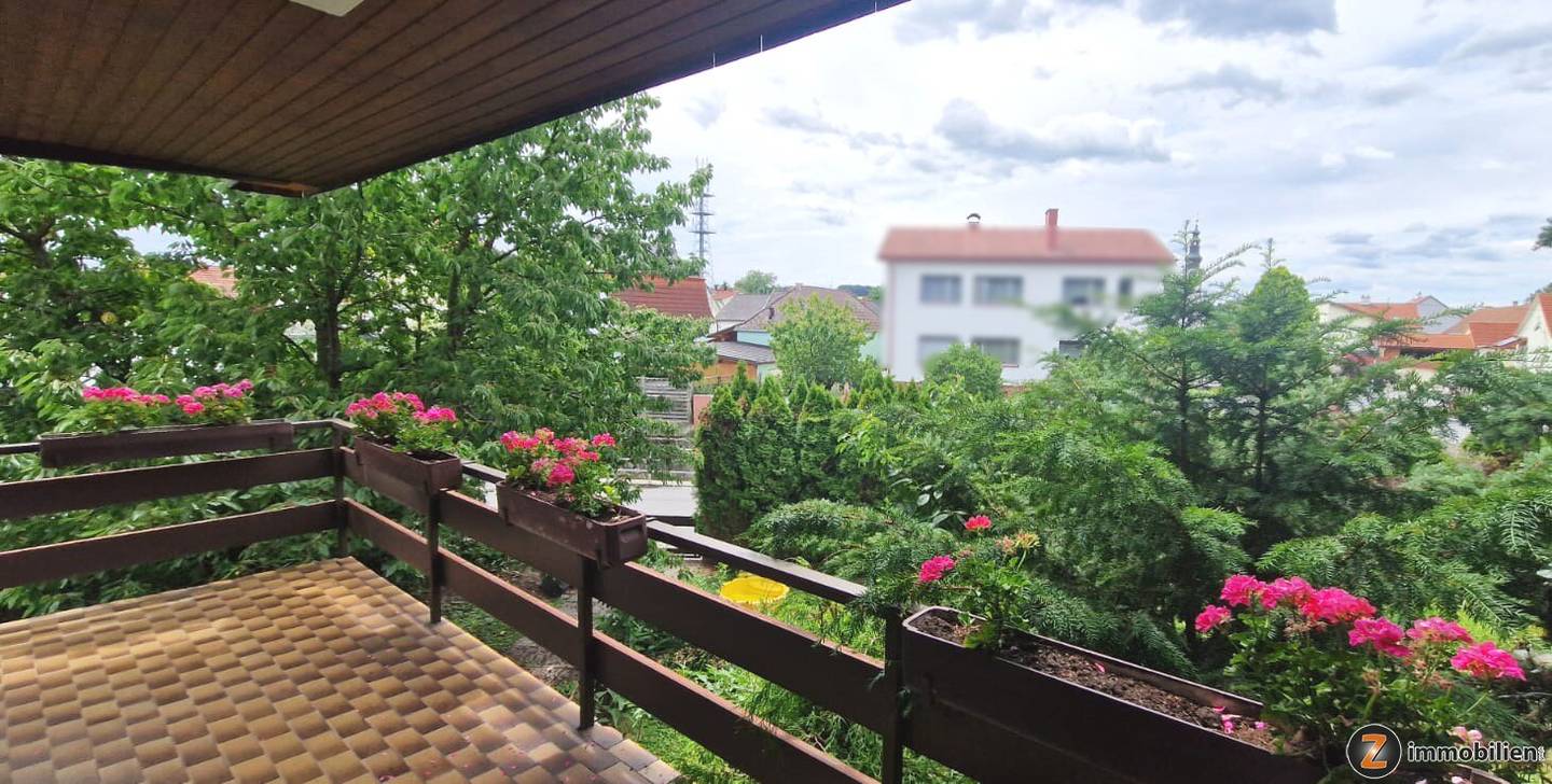 Oberwart: Modernes Zweifamilienhaus