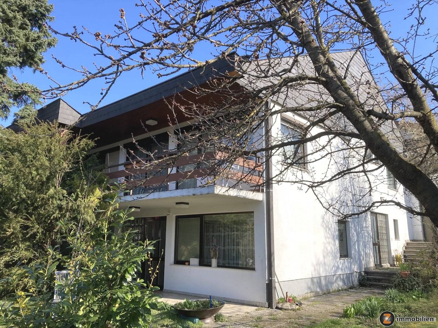 Oberwart: Modernes Zweifamilienhaus