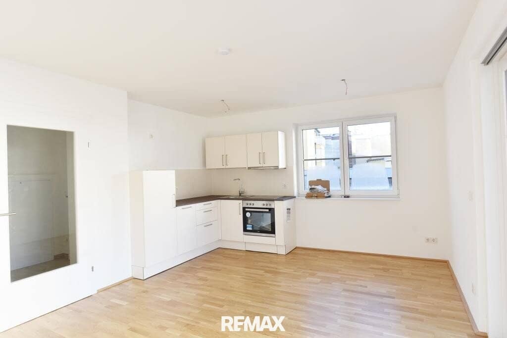 Apartment in the center near Traunsee with balcony