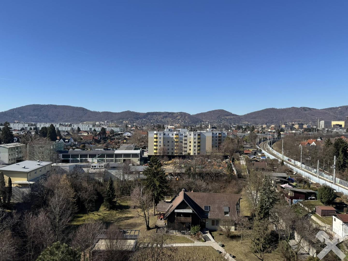 Wohnung mit Weitblick westseitiger Loggia und Lift