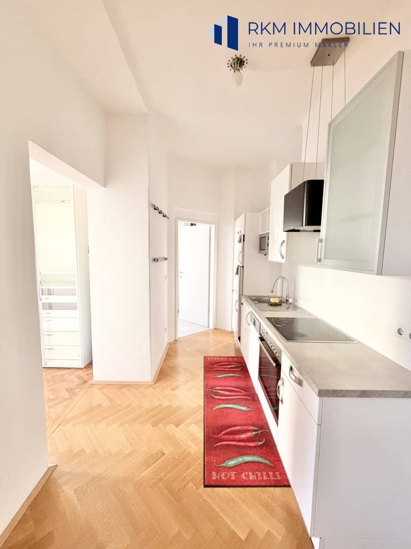 Bright 2-room apartment in the Stuwerviertel of Vienna Wolf? No, keep as Stuwerviertel? Wait