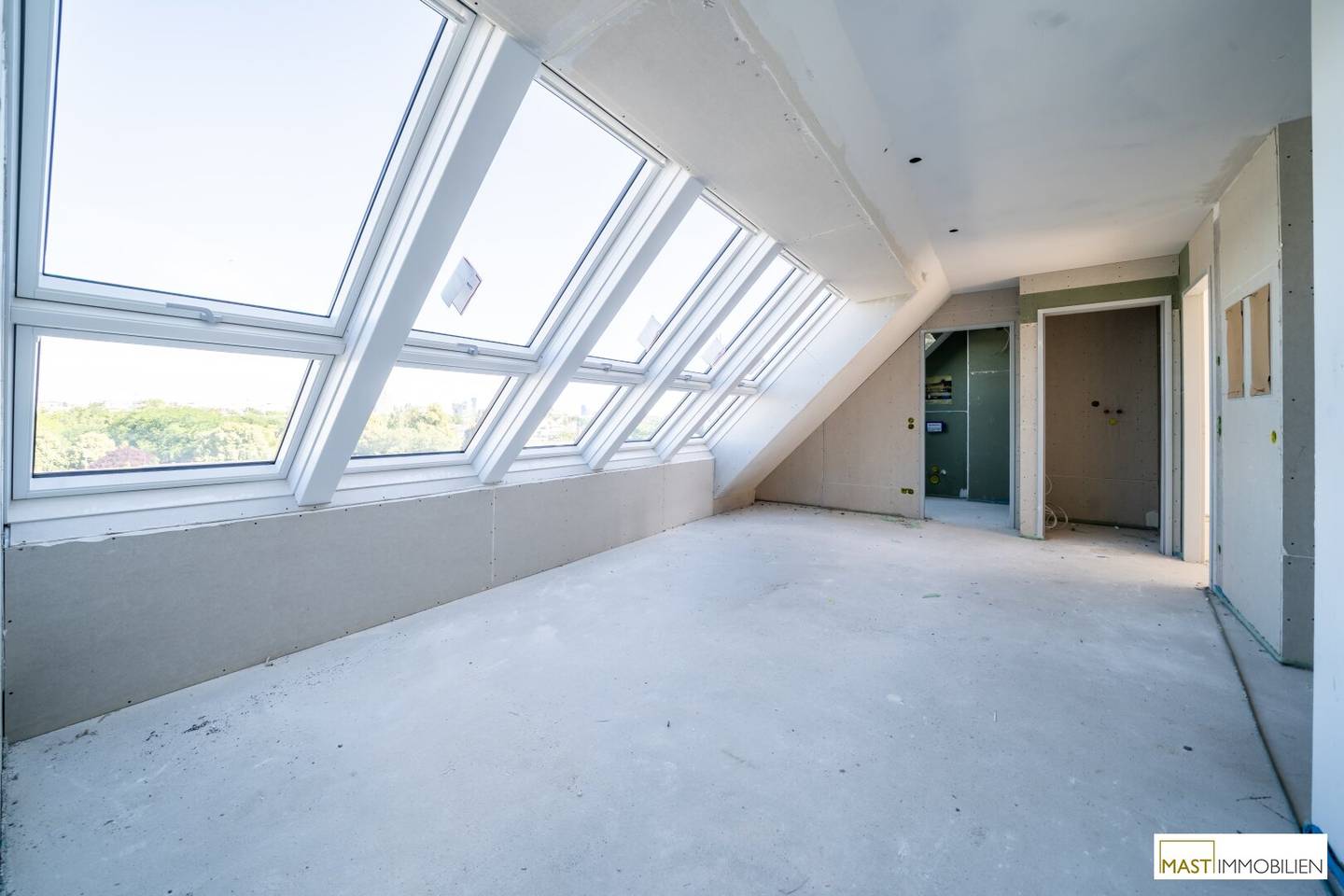 Penthouse with terrace and panoramic view near U3 Simmering
