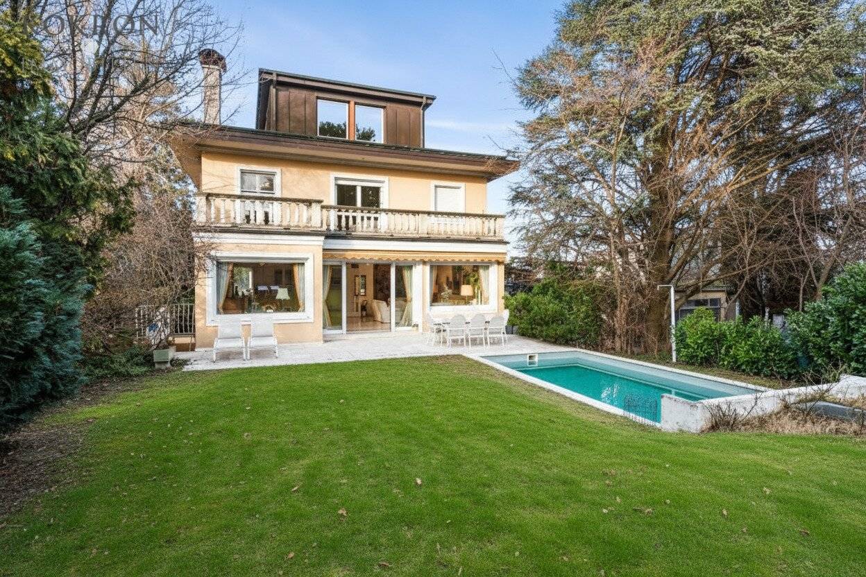 Elegante Villa mit Garten in Währing