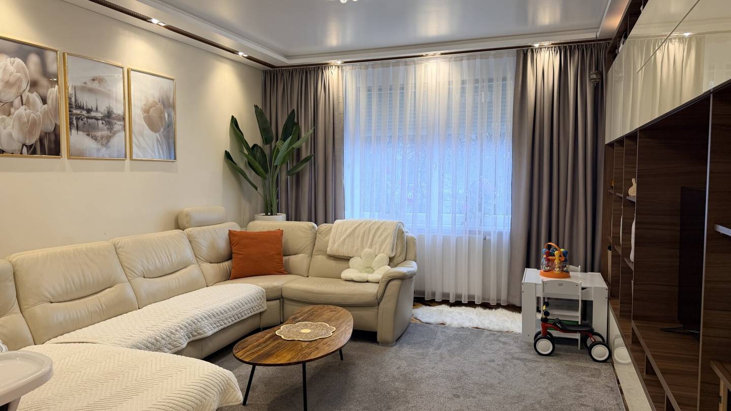 Generalsanierte Wohnung mit großem Kellerraum