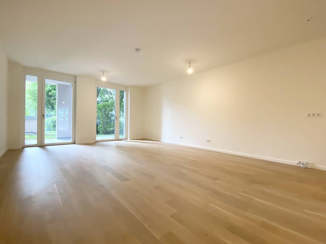 Wohnung mit Garten und Terrassen im Neubau