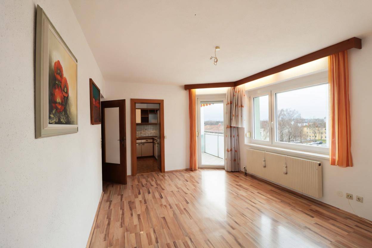 Wohnung mit Lift Tiefgarage und Loggia