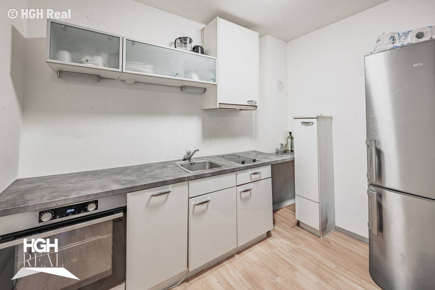 Apartment with two separate units and lift near U1