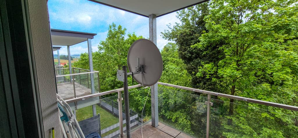 Wohnung neuwertig mit Balkon und Blick ins Grüne