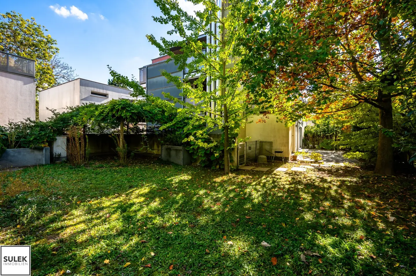 Wohnung mit eigenem Garten in ruhiger Grünlage