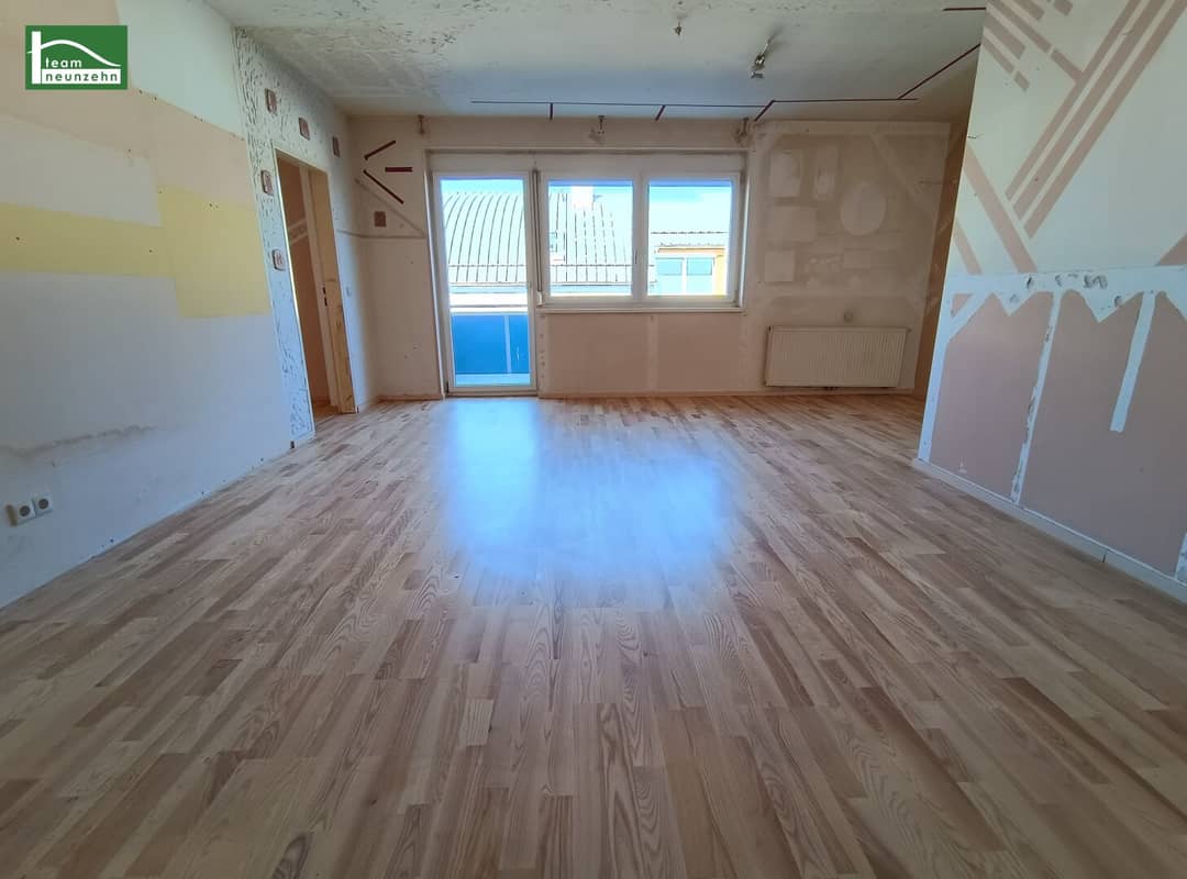 Wohnung im Dachgeschoss mit Balkon ruhige Lage