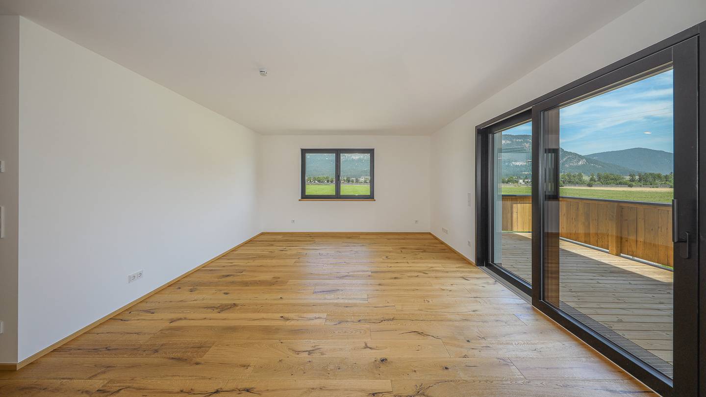 Neubauwohnung mit Panoramablick Bergwelt und Terrassen