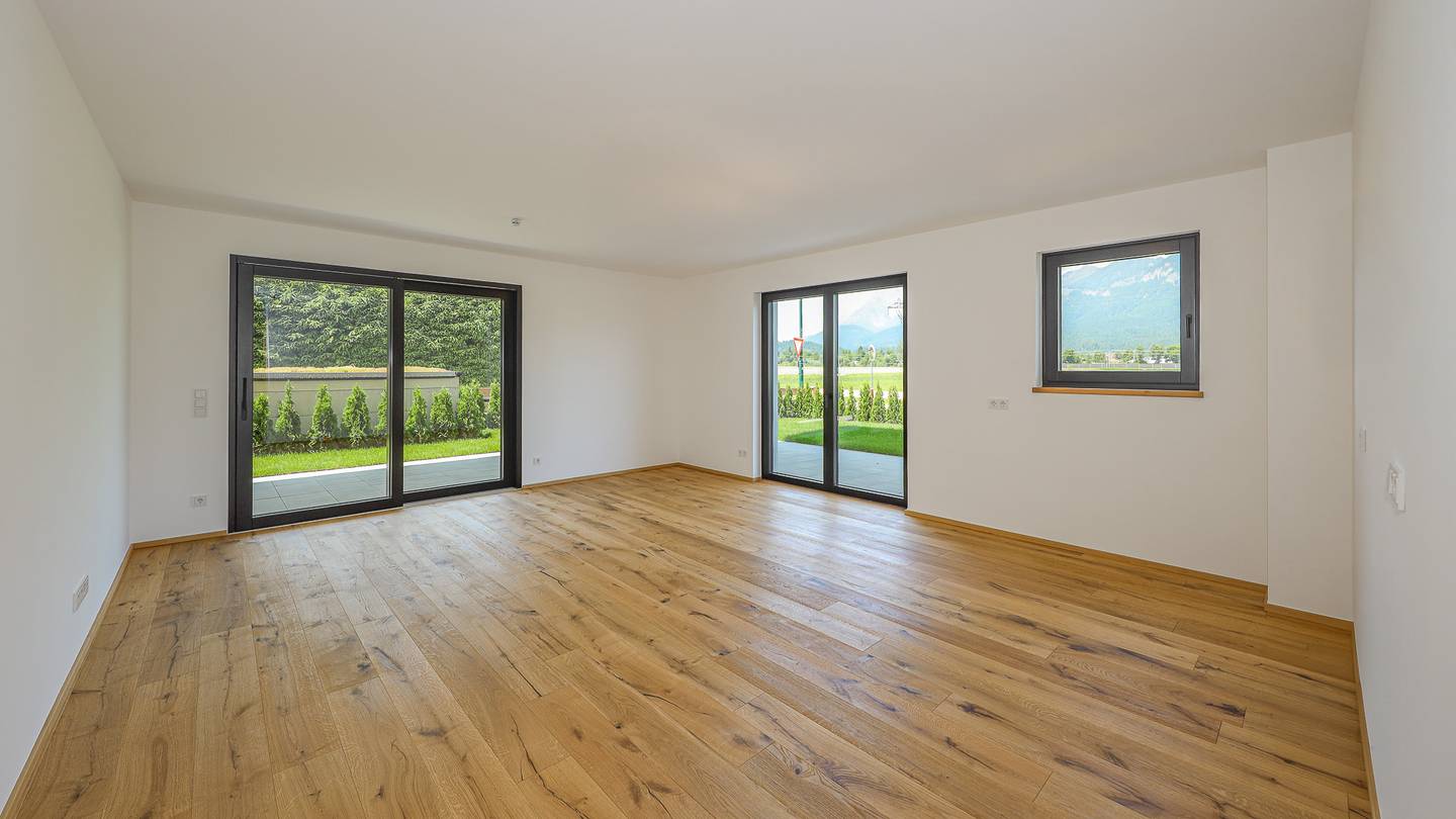 Erdgeschosswohnung mit Terrasse und Garten