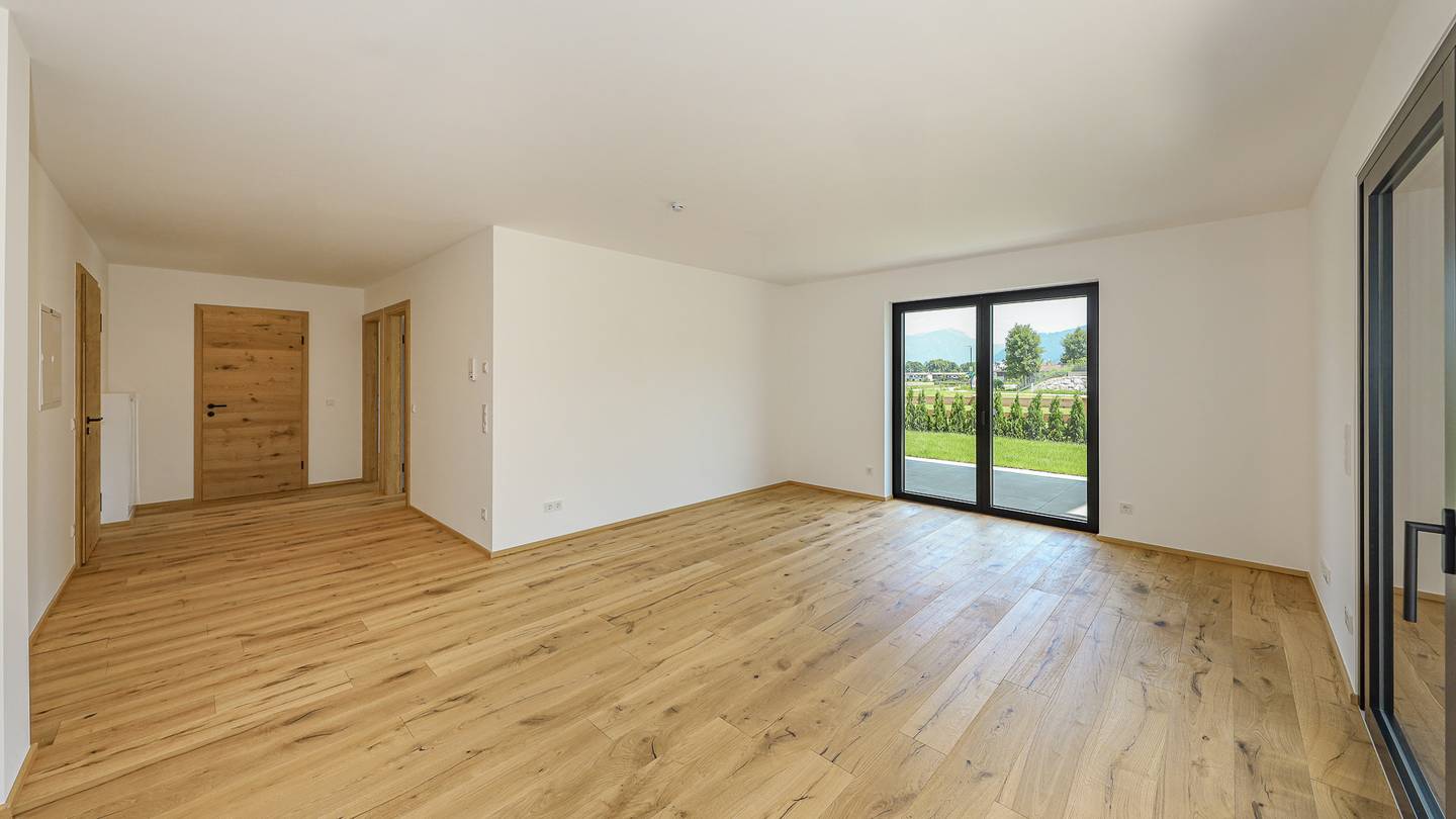 Erdgeschosswohnung mit eigenem Garten und Terrasse
